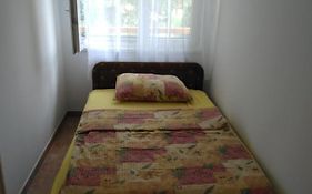 Árnyas apartman